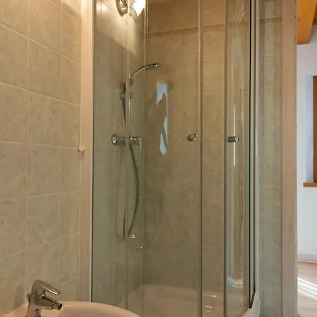 Diffuso C. Zoldan Lejlighed *